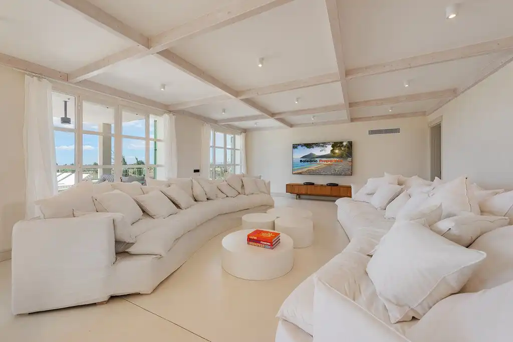 Sala de estar de Finca rústica en venta en Santanyí con Aire acondicionado, Calefacción y Jardín privado