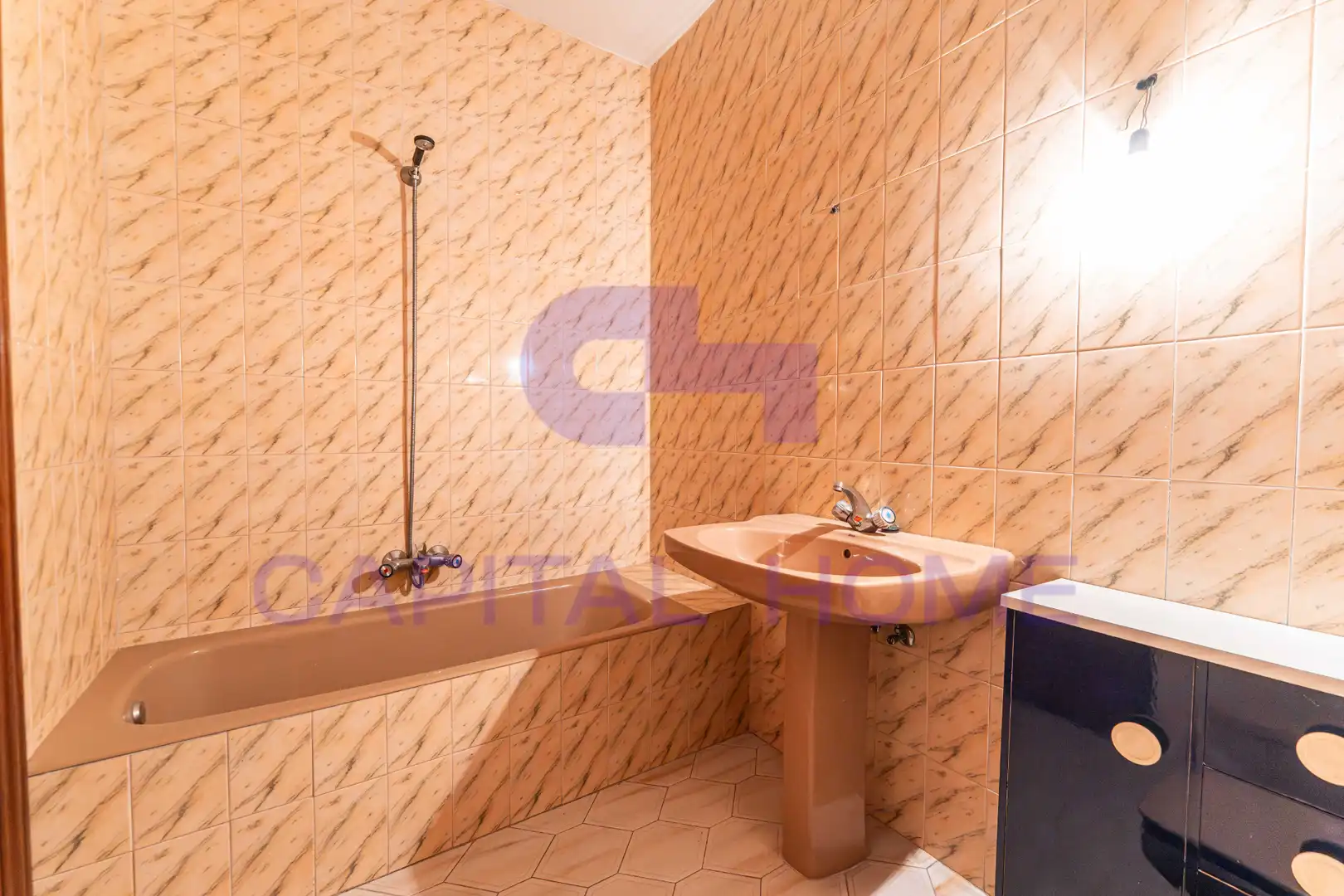 Baño de Piso en venta en Navalcarnero con Trastero, Balcón y Alarma