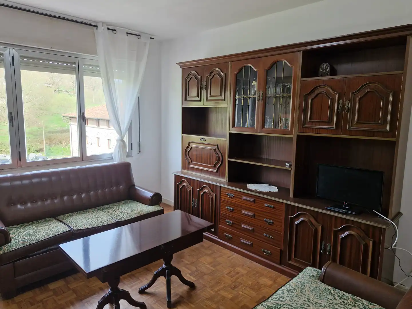 Sala d'estar de Pis de lloguer en Okondo amb Calefacció, Moblat i Forn
