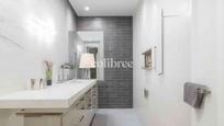 Bathroom of Flat for sale in  Barcelona Capital  with Air Conditioner