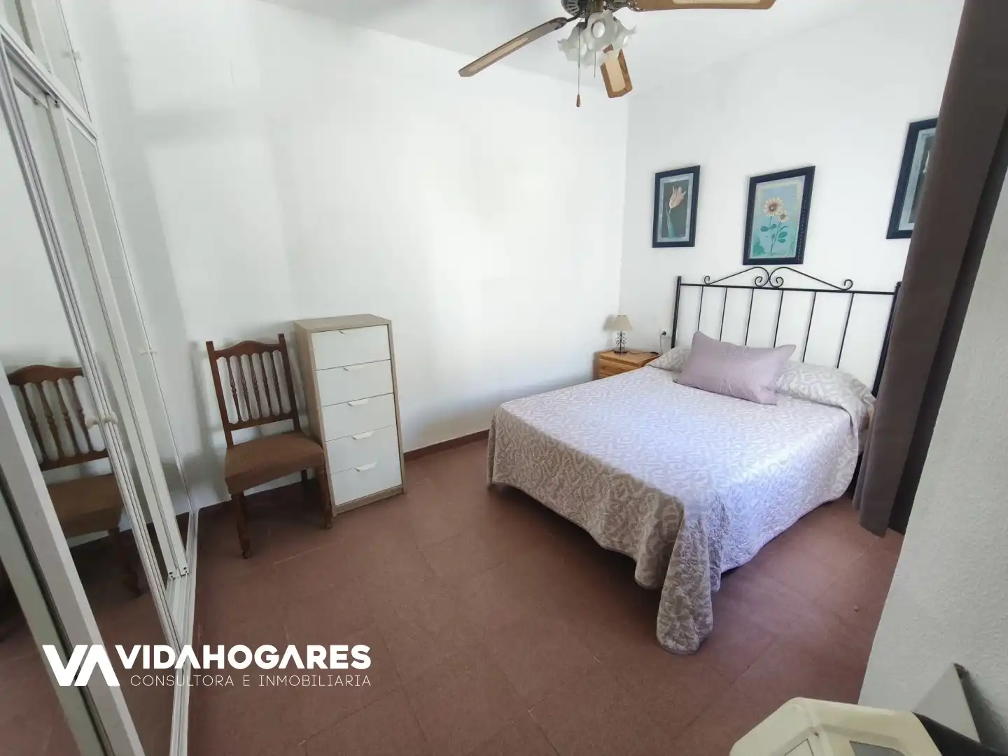 Schlafzimmer von Wohnung zum Verkauf in Chipiona mit Klimaanlage und Balkon