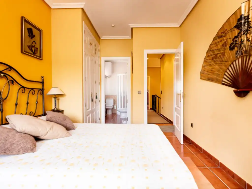 Habitación de Casa o chalet en venta en Espinoso del Rey con Terraza, Piscina y Amueblado