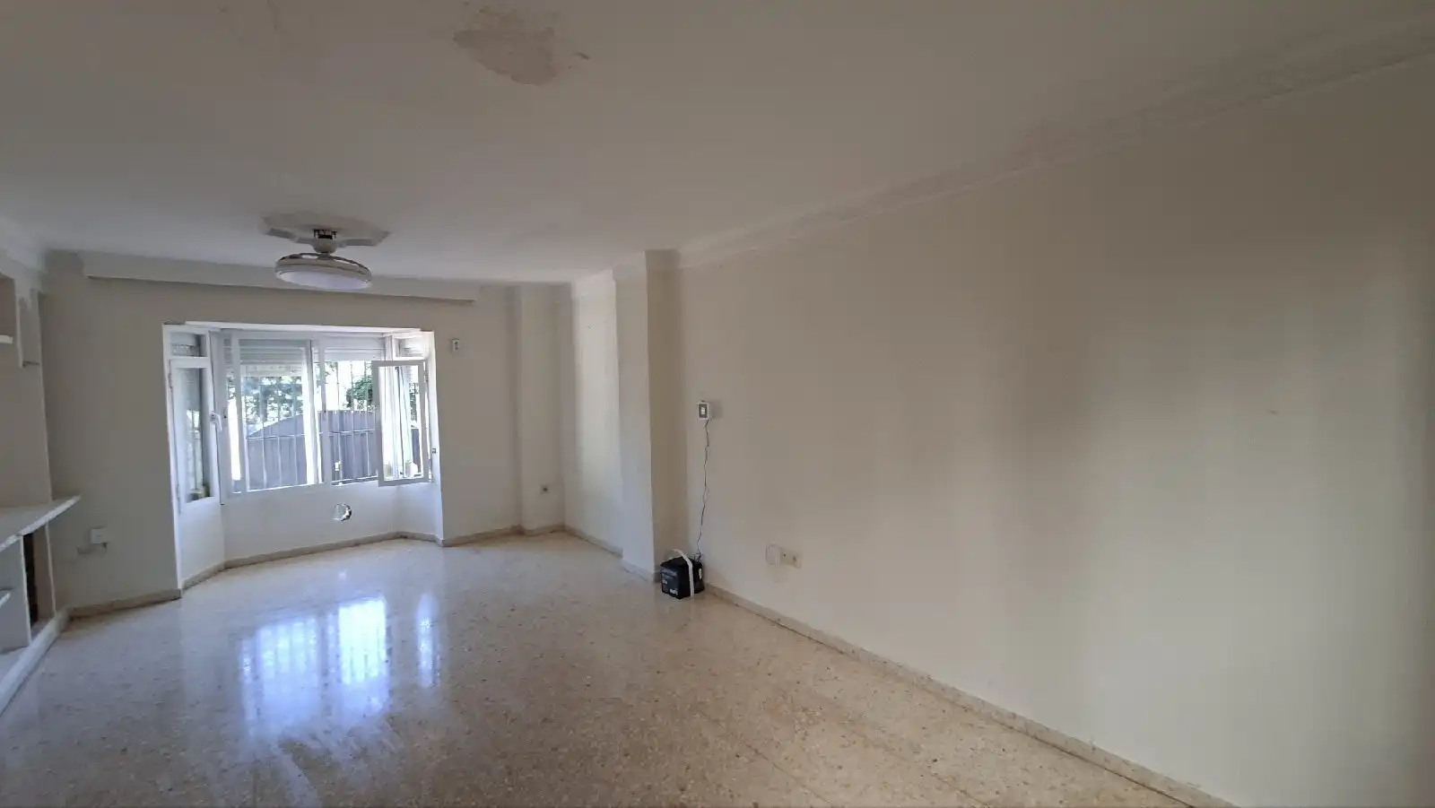 Casa aparellada en venda a C/ Pajares, imagen 2