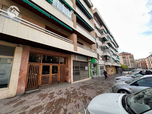 Local comercial en Alquiler en Centro