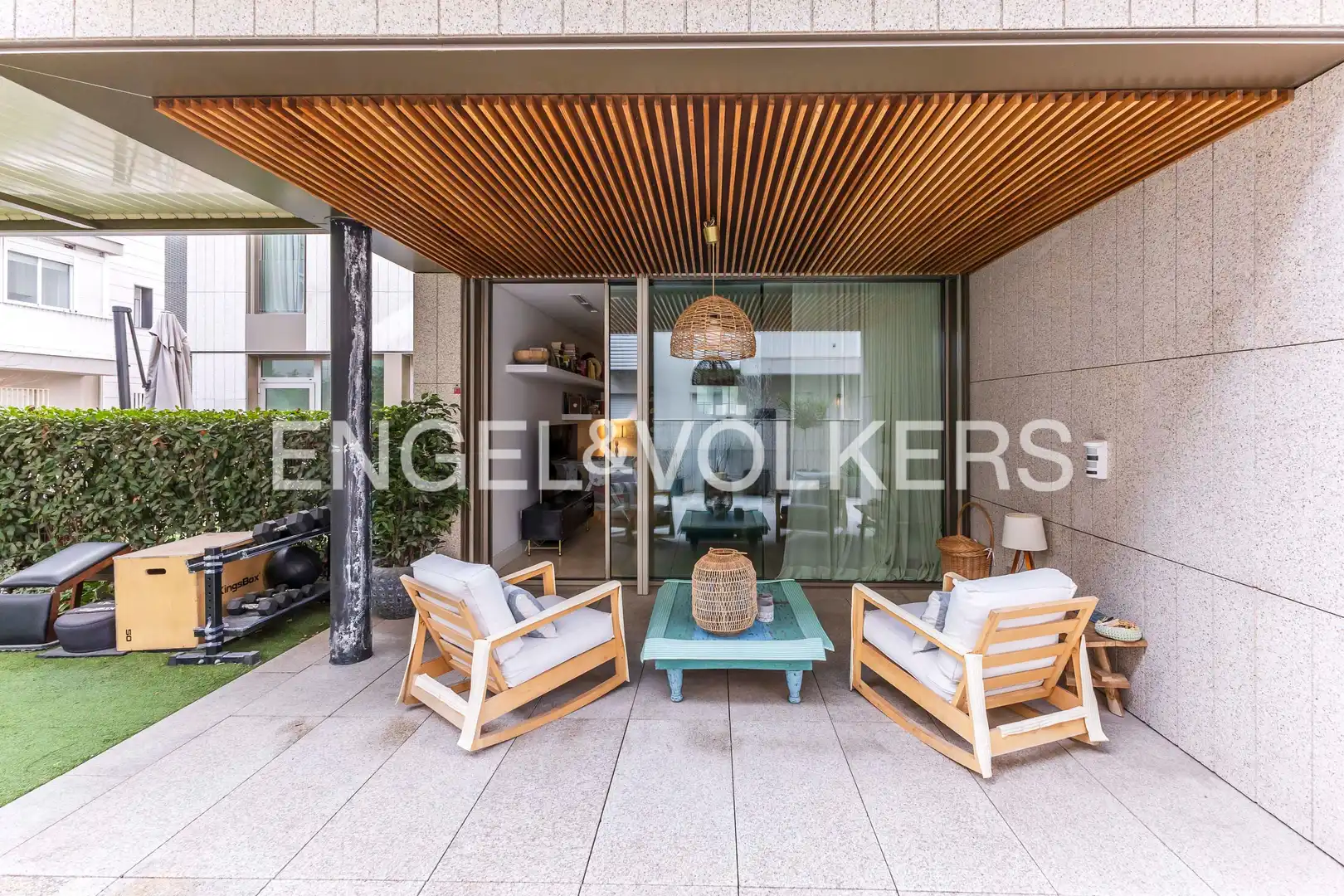 Terrassa de Apartament en venda en Madrid amb Calefacció, Jardí privat i Traster