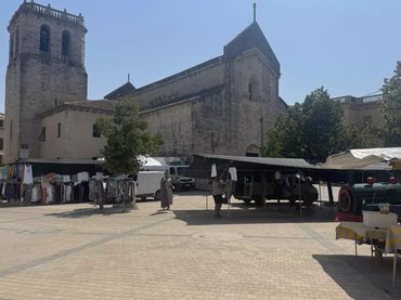 Casa rustica con balcone in vendita a Besalú