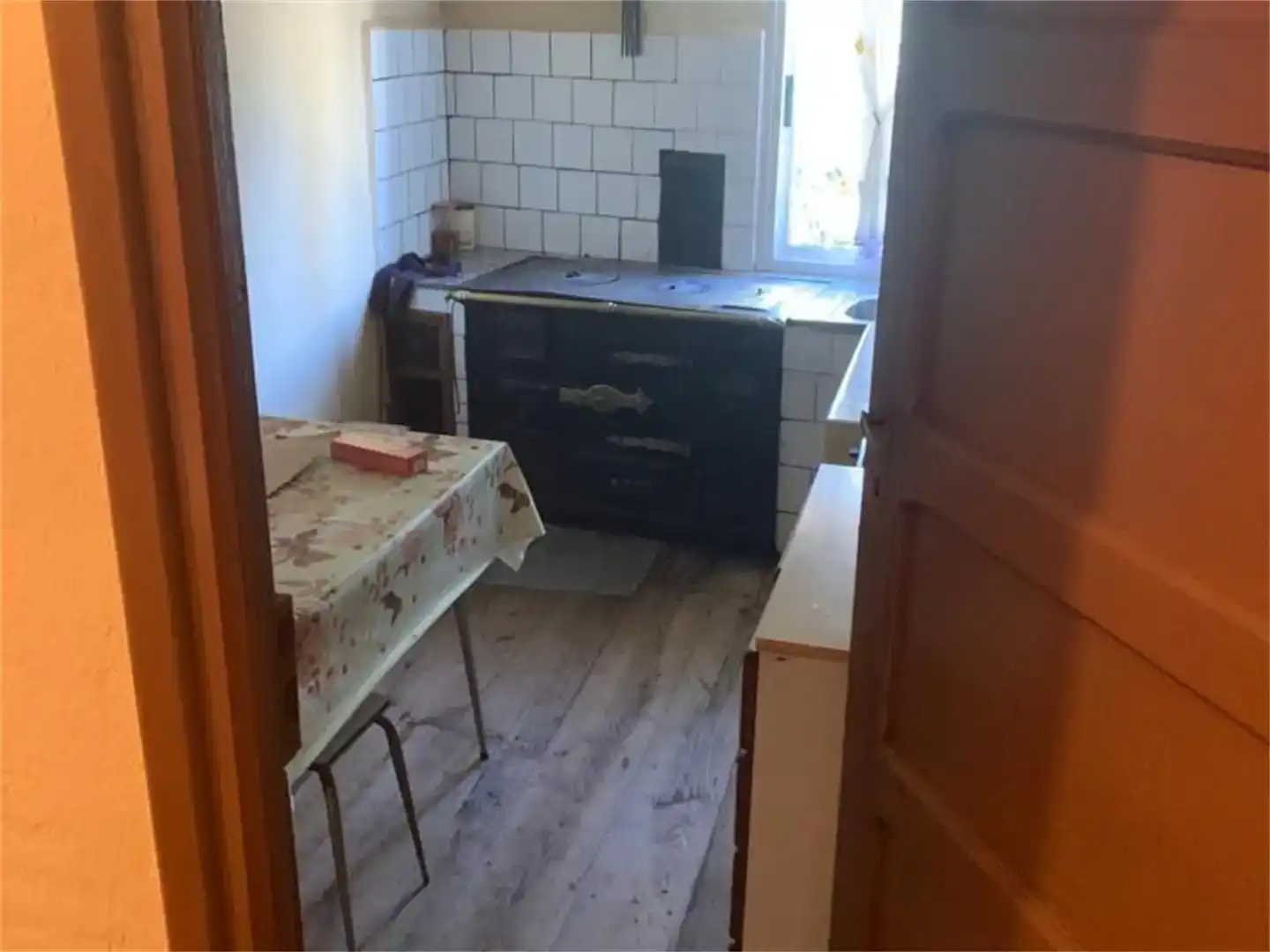 Cuina de Casa adosada en venda en Viana do Bolo amb Jardí privat, Traster i Moblat