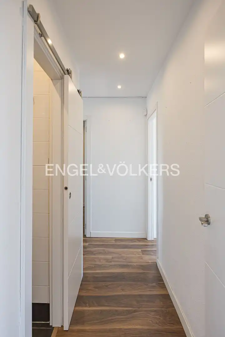 Flat for sale in Madrid  with Air Conditioner and Heating