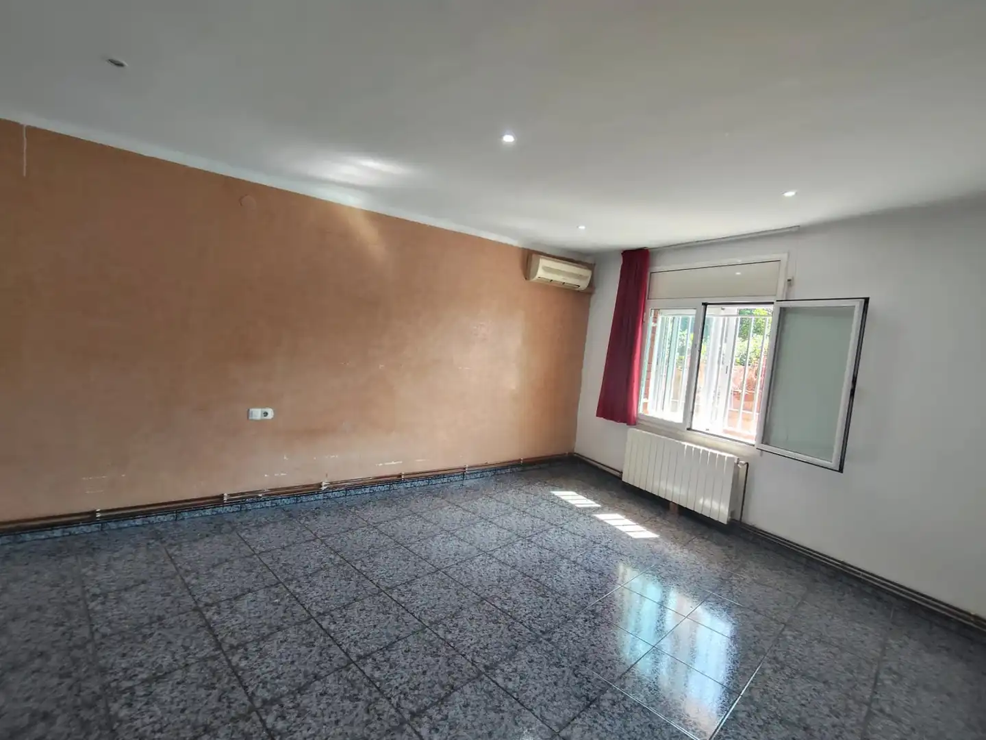 Piso en venta en Santa Coloma de Gramenet con Aire acondicionado y Calefacción