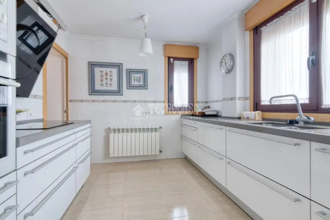 Cocina de Casa o chalet en venta en Castellanos de Moriscos con Aire acondicionado, Calefacción y Jardín privado