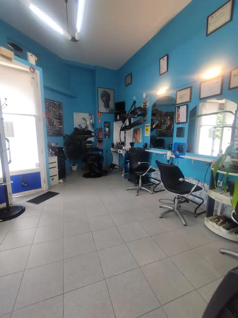Local comercial en venta en A Malata - Catabois - Ciudad Jardín