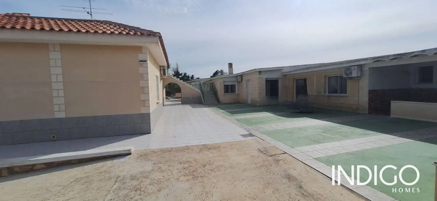 Vista exterior de Casa o chalet en venta en Elche / Elx con Aire acondicionado, Calefacción y Terraza