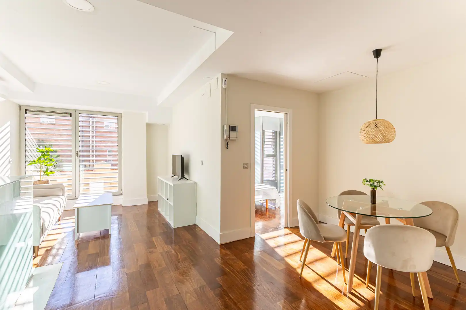 Sala d'estar de Dúplex en venda en Madrid amb Calefacció i Parquet