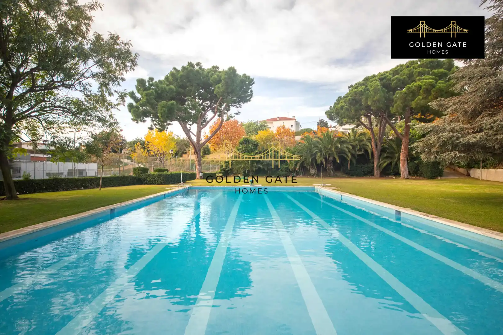 Swimming pool of Flat for sale in El Masnou  with Air Conditioner, Heating and Parquet flooring