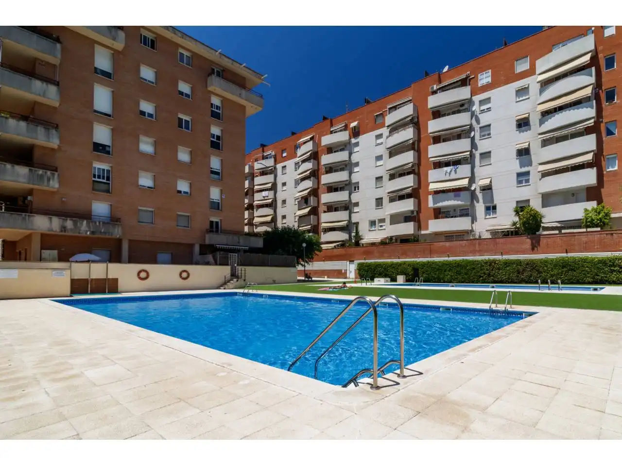 Piscina de Pis en venda en Castelldefels amb Aire condicionat, Calefacció i Terrassa