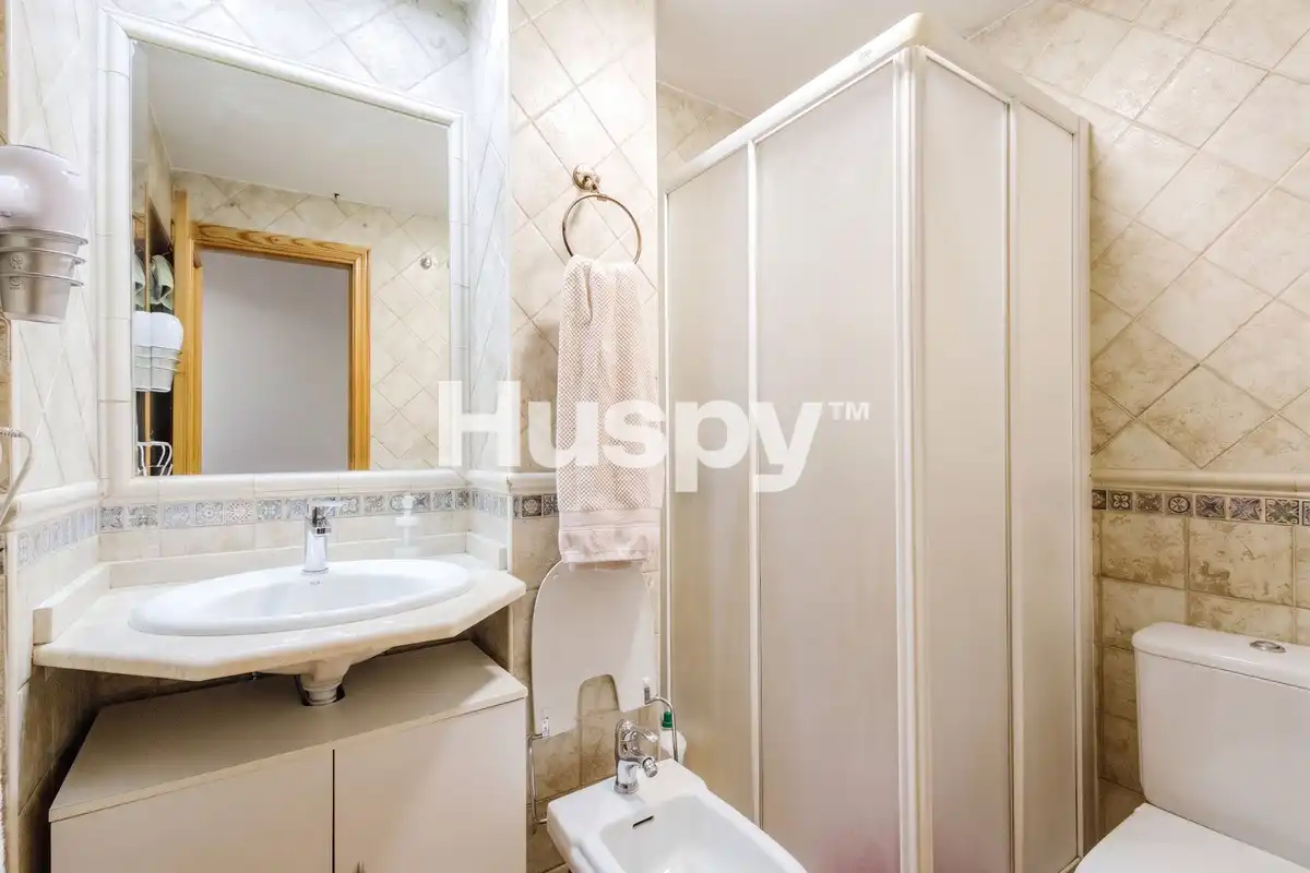 Baño de Dúplex en venta en Marbella con Aire acondicionado, Calefacción y Terraza