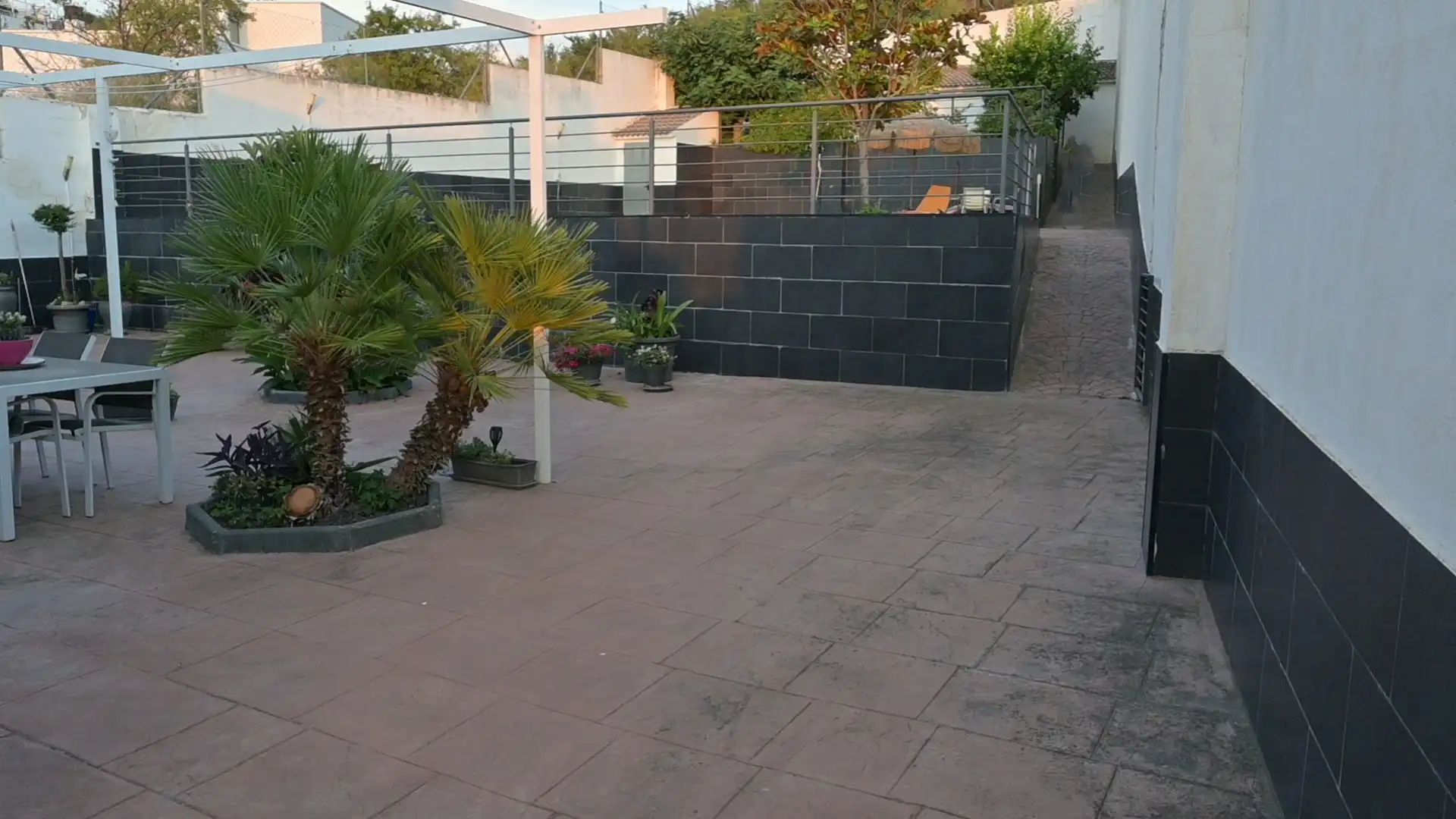 Terrassa de Casa o xalet en venda en La Zubia amb Aire condicionat, Calefacció i Jardí privat