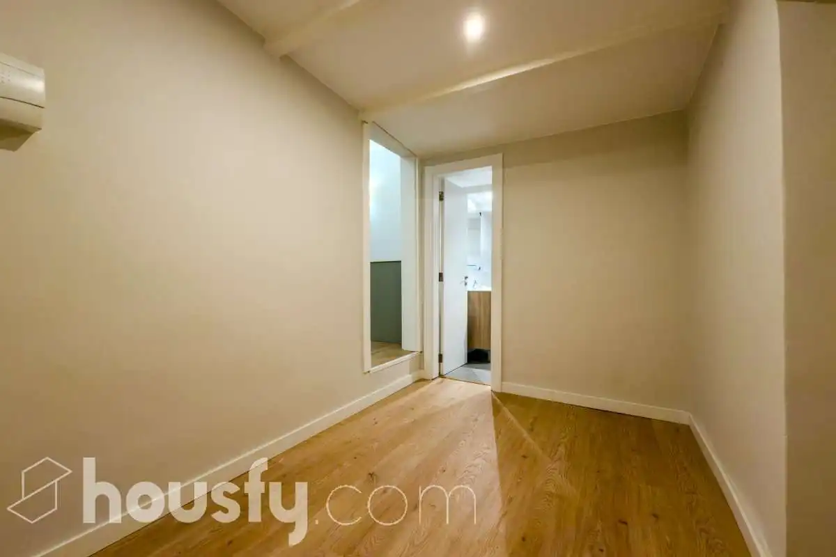 Planta baja en venta en Barcelona con Parquet