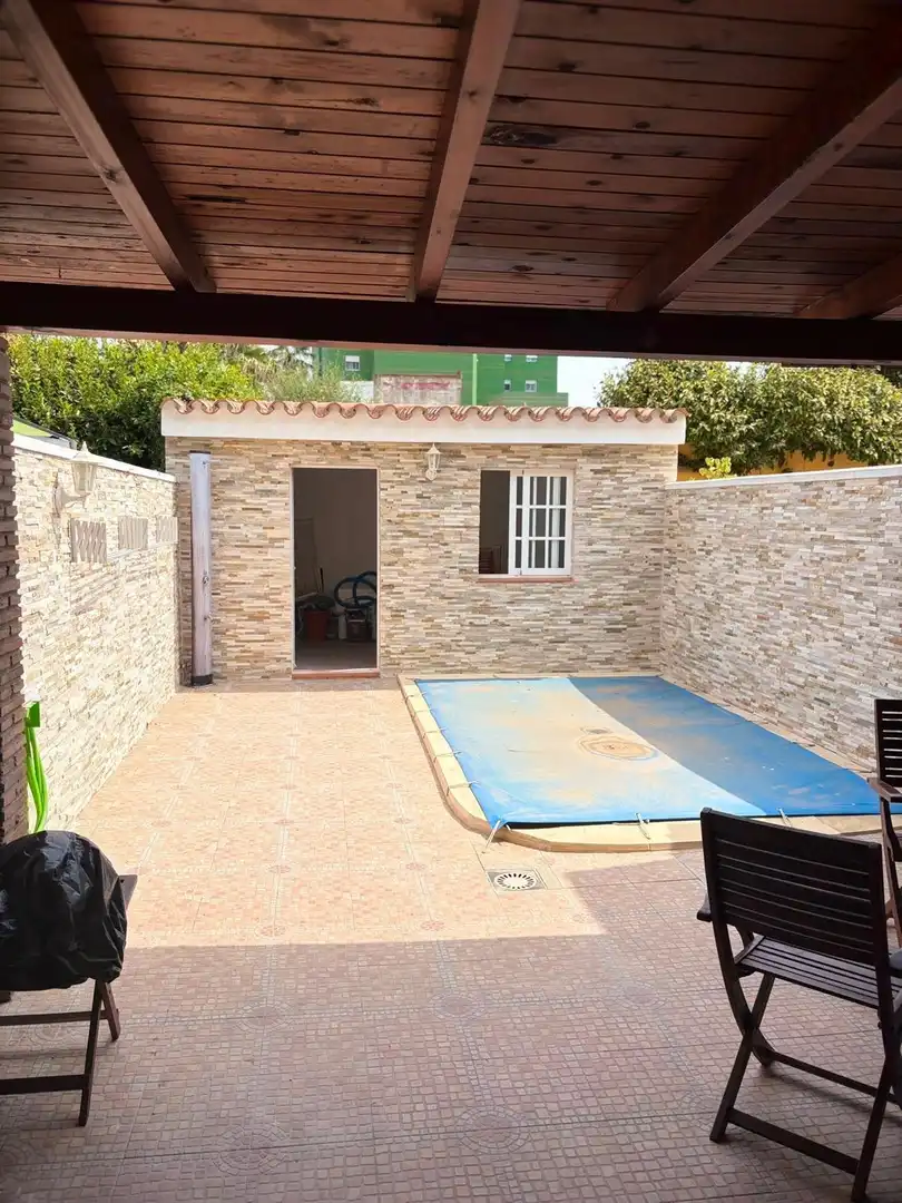 Terraced house with pool for sale in Paseo de las Palmeras, imagen 7