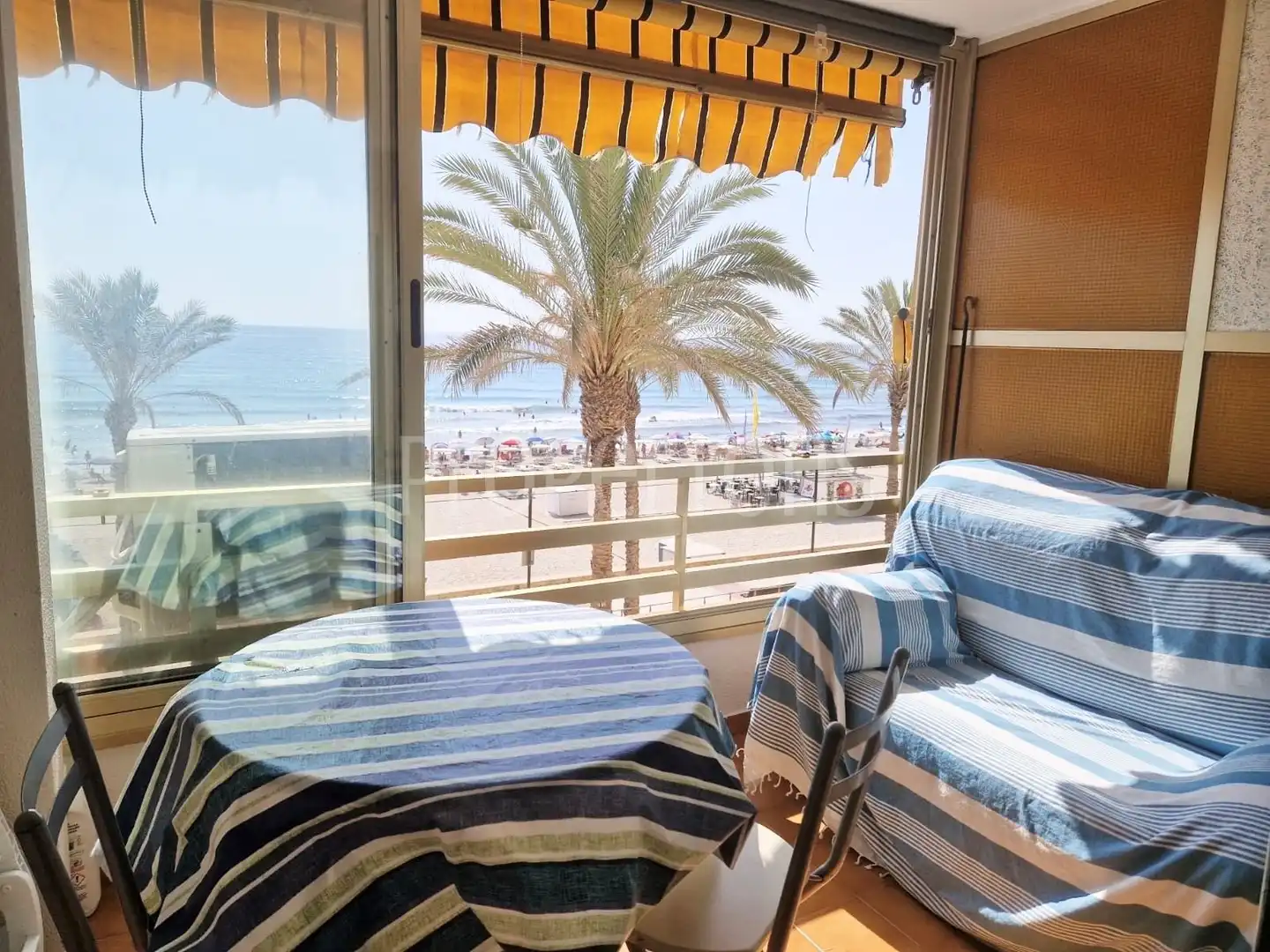 Flat with lift to rent in Carrer Pinós