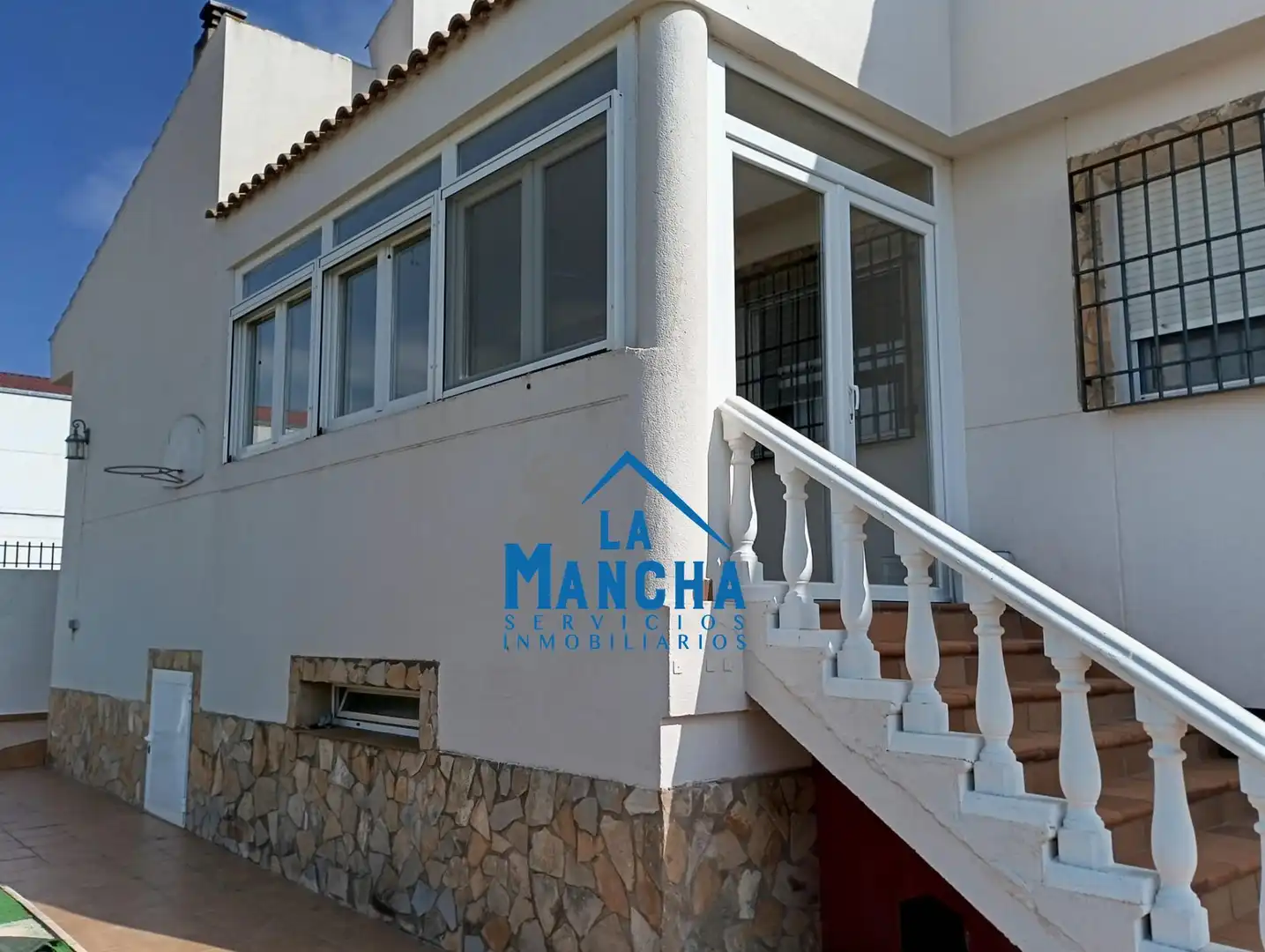 Exterior view of Houses for sale in Motilleja  with Heating and Storage room