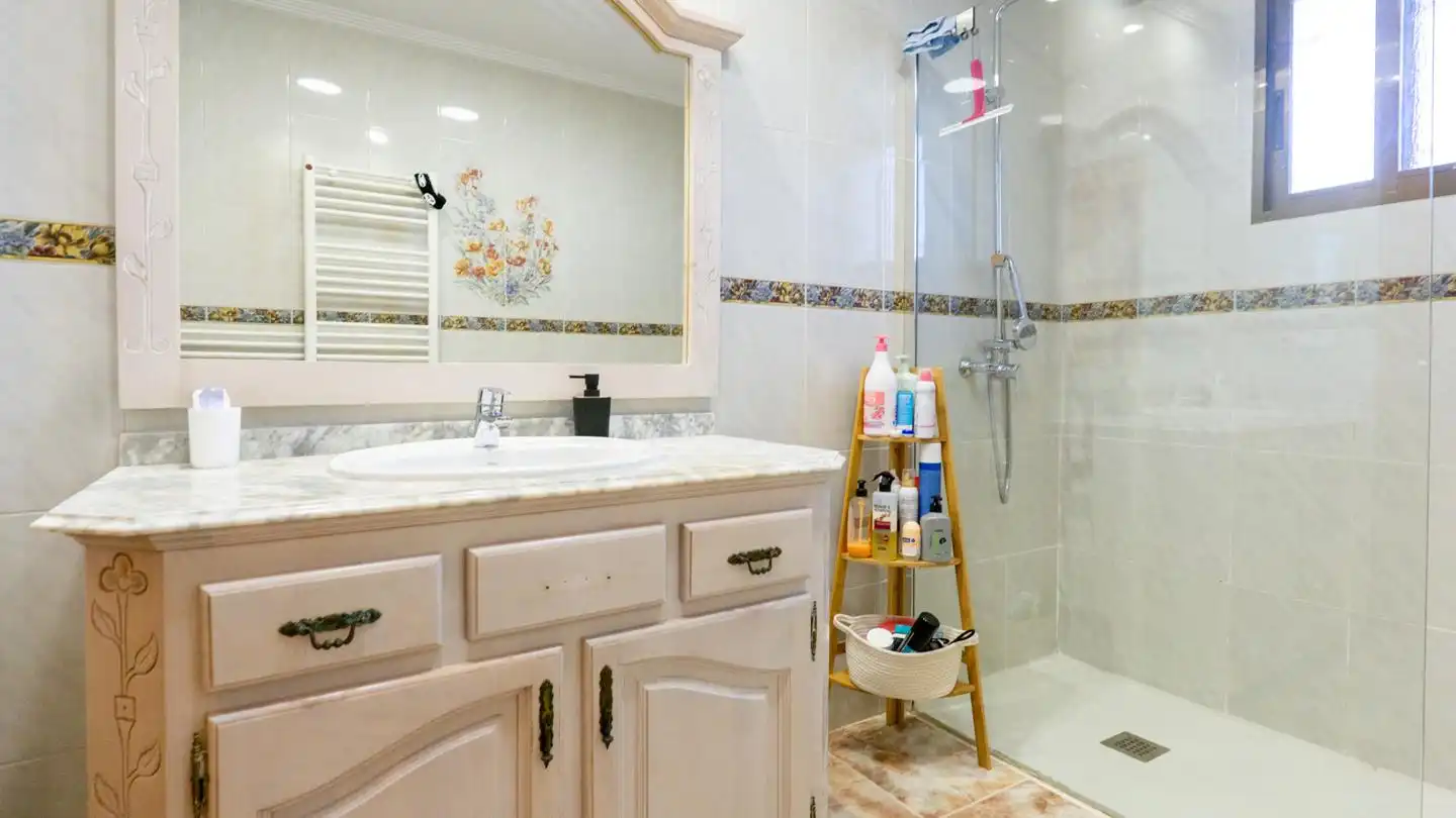 Baño de Casa o chalet en venta en Crevillent con Aire acondicionado, Jardín privado y Terraza