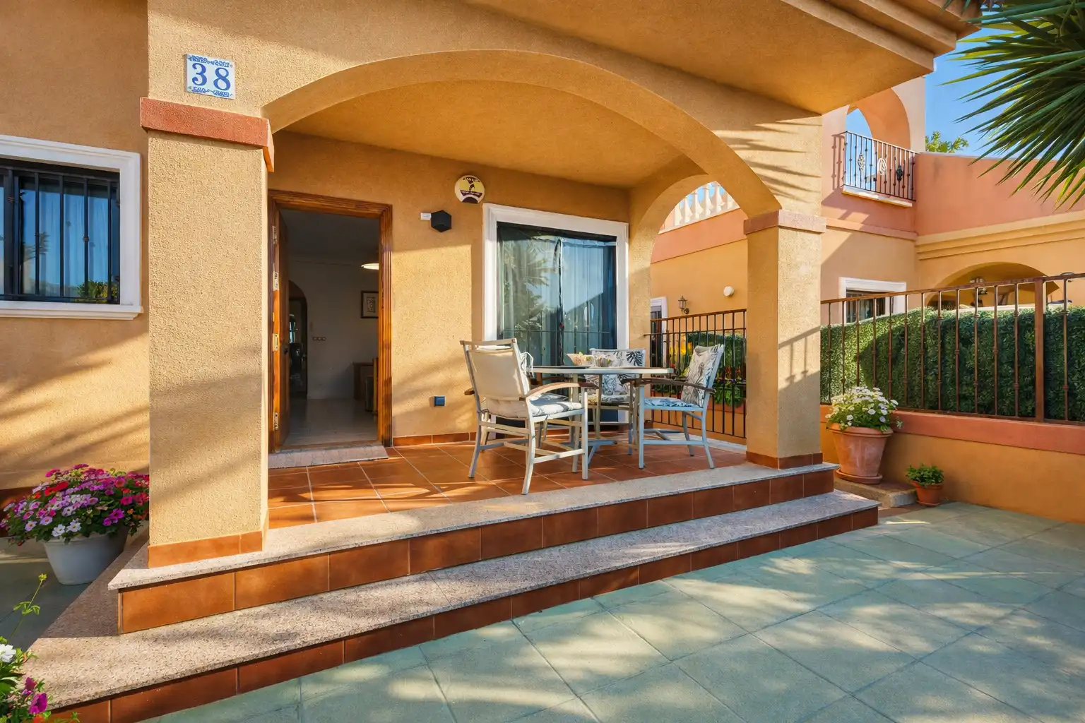 Terrassa de Casa o xalet en venda en Torrevieja amb Aire condicionat, Jardí privat i Terrassa