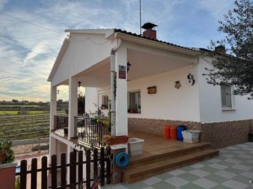 Detached house with balcony for sale in Piera