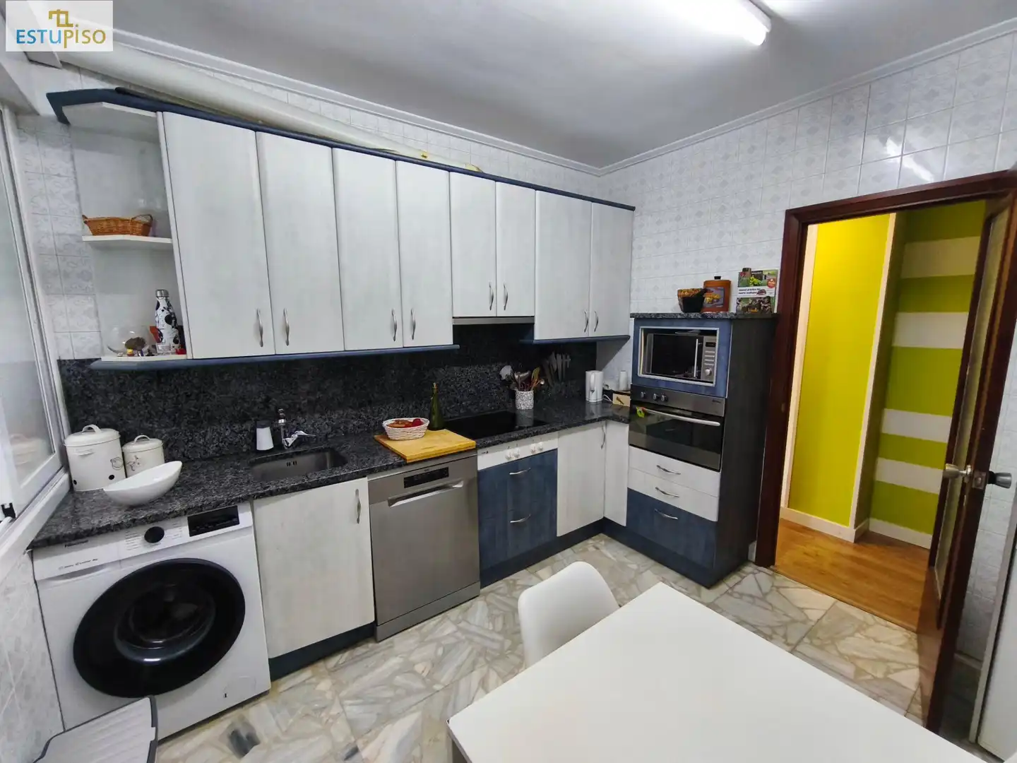 Cocina de Piso en venta en Vitoria - Gasteiz con Calefacción, Terraza y Trastero