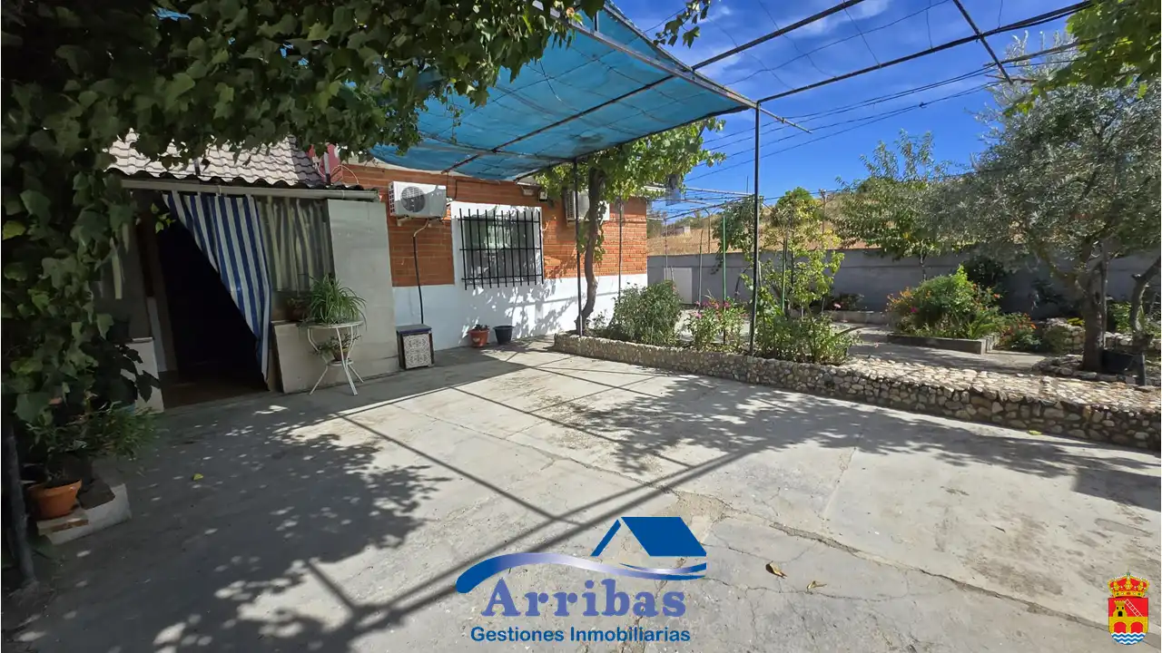Vista exterior de Casa o chalet en venta en Escalona con Calefacción, Jardín privado y Terraza