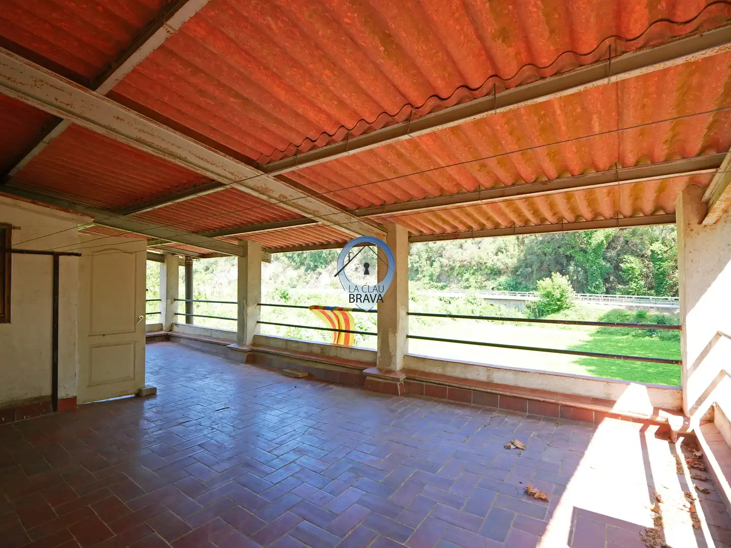 Terrasse von Country house zum Verkauf in Bescanó mit Heizung, Privatgarten und Terrasse