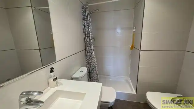 Baño de Estudio en venta en Figueres con Terraza