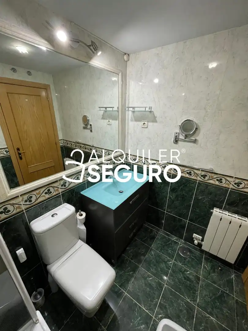 Baño de Piso de alquiler en Madrid con Aire acondicionado, Calefacción y Terraza