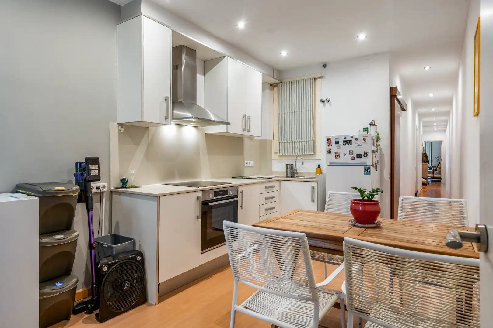 Küche von Wohnung zum Verkauf in Barcelona mit Klimaanlage, Heizung und Balkon