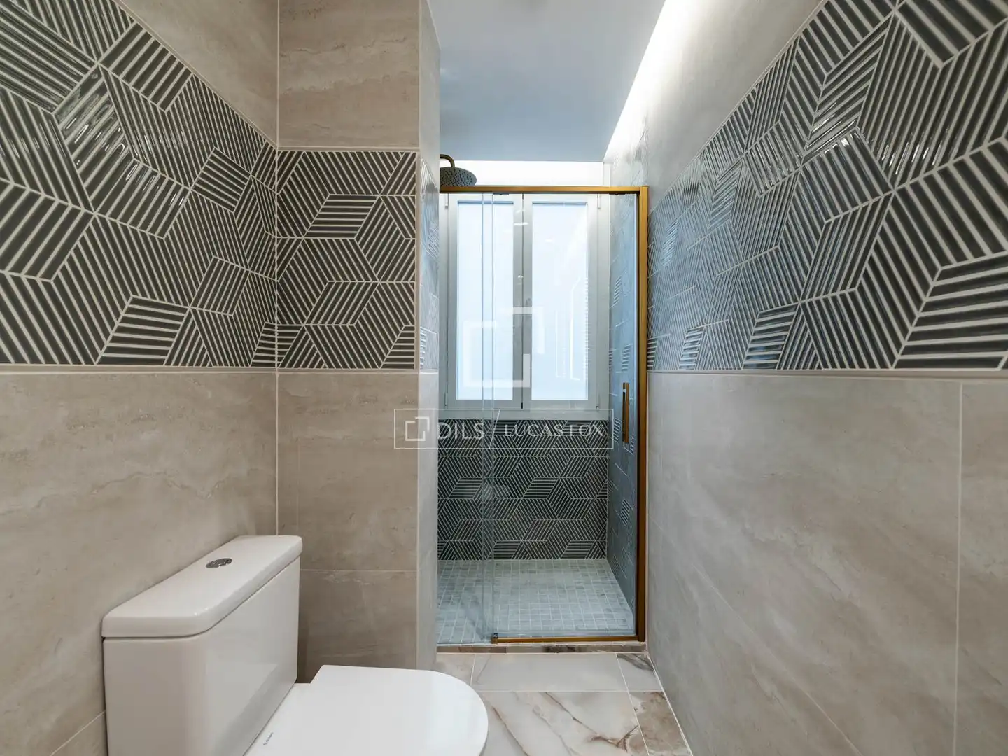 Baño de Piso en venta en Madrid con Aire acondicionado, Calefacción y Parquet