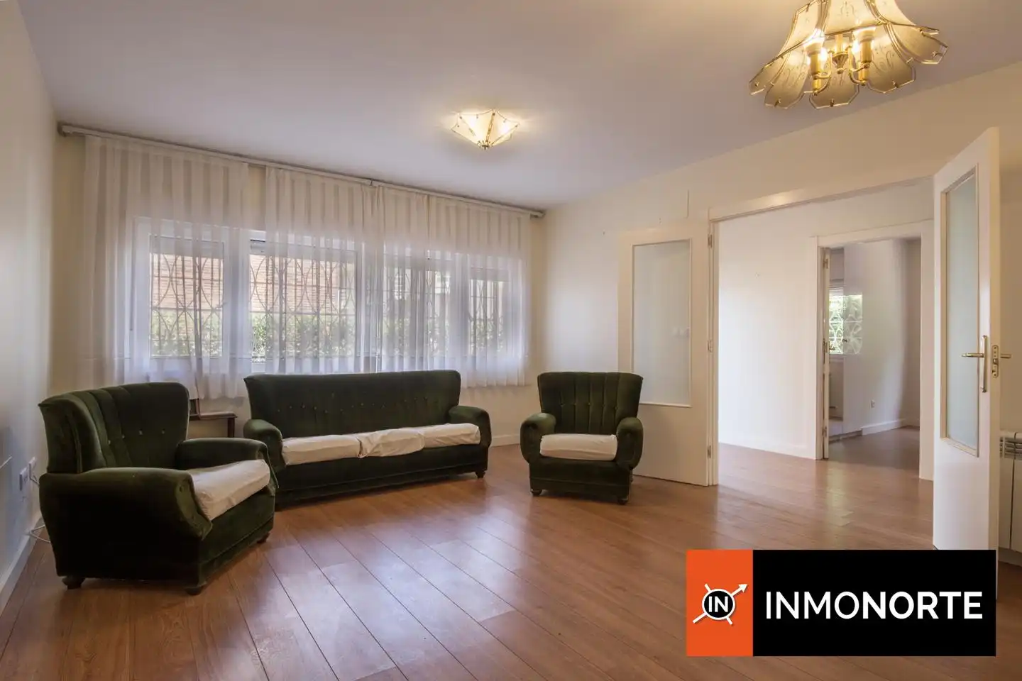 Sala de estar de Casa o chalet en venta en Laredo con Calefacción, Jardín privado y Terraza