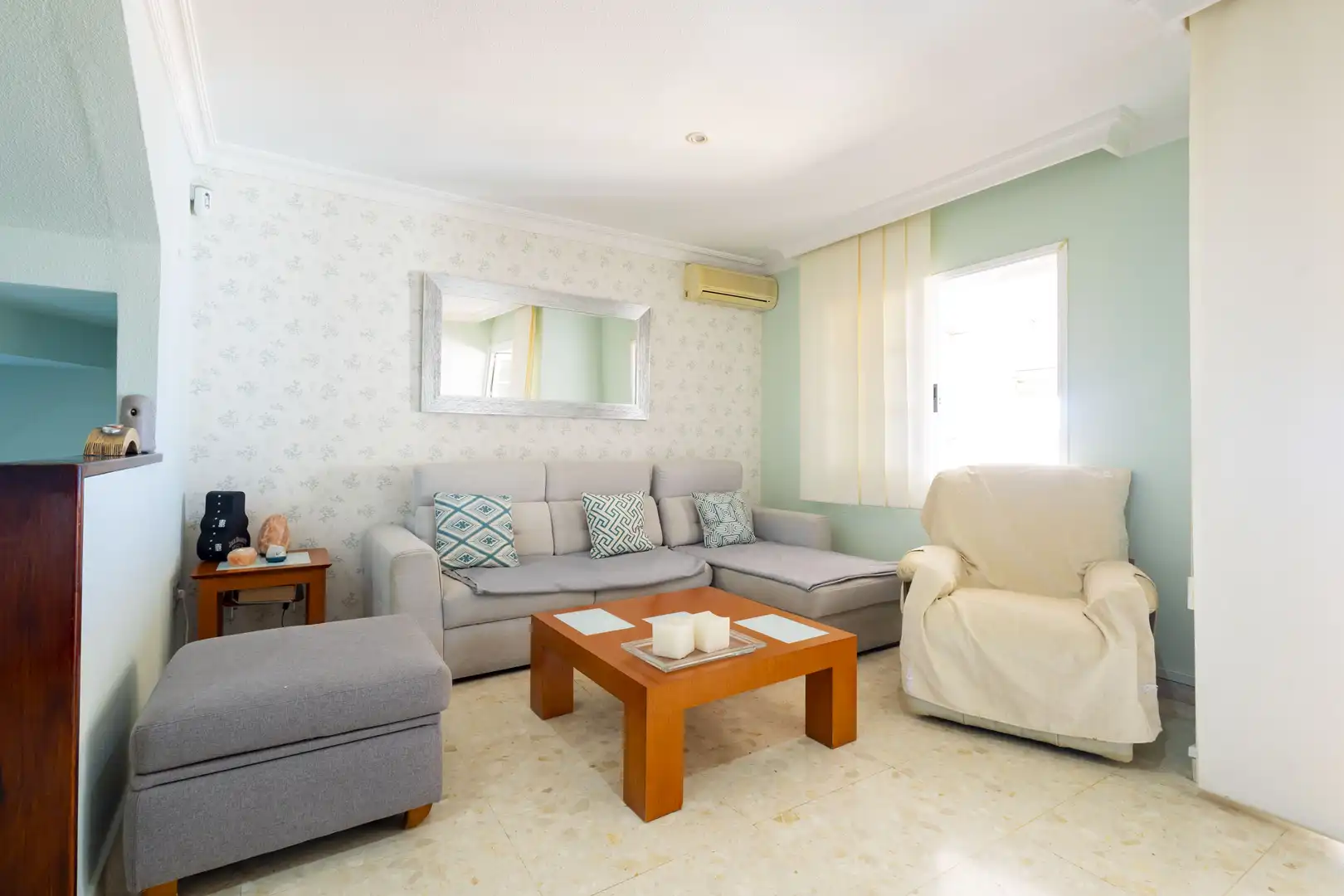 Sala de estar de Casa adosada en venta en El Rosario con Aire acondicionado, Jardín privado y Terraza