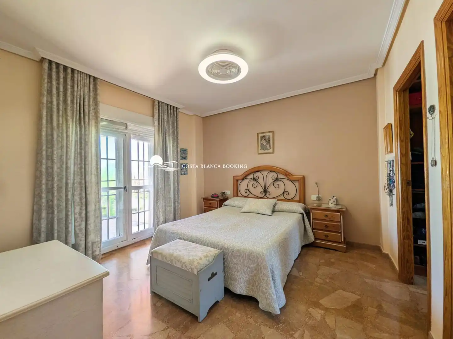 Dormitori de Casa o xalet en venda en L'Alfàs del Pi amb Aire condicionat, Jardí privat i Terrassa