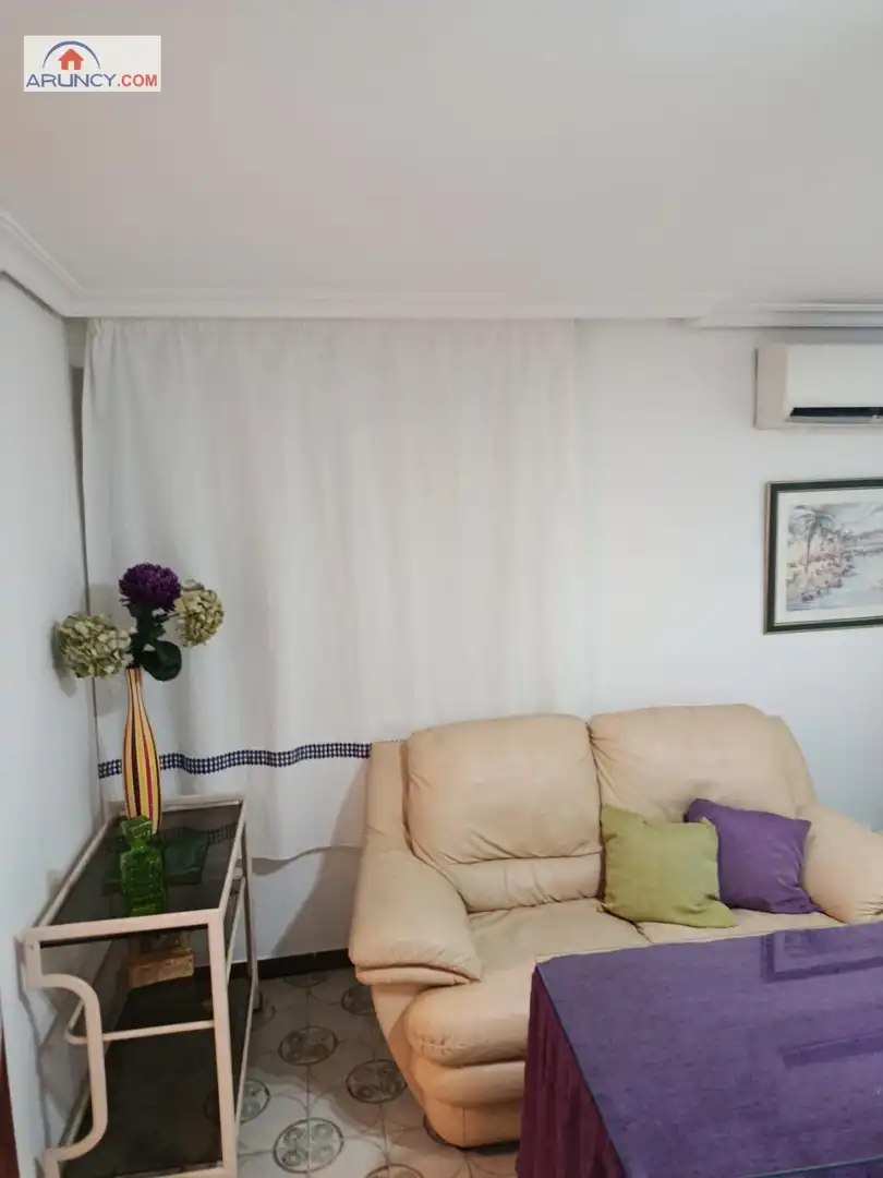 Wohnzimmer von Wohnung zur Miete in Sevilla mit Klimaanlage, Heizung und Möbliert