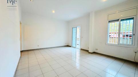 Photo 3 of Flat for sale in Carrer del Maresme, Provençals del Poblenou, Barcelona