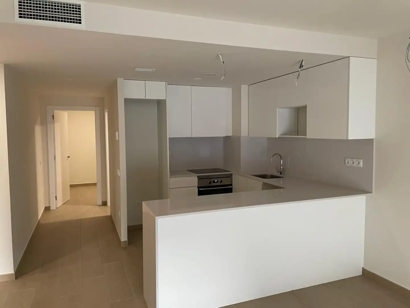 Appartamento con terrazza in vendita a Carrer de Cèsar Martinell i Brunet 19, imagen 3