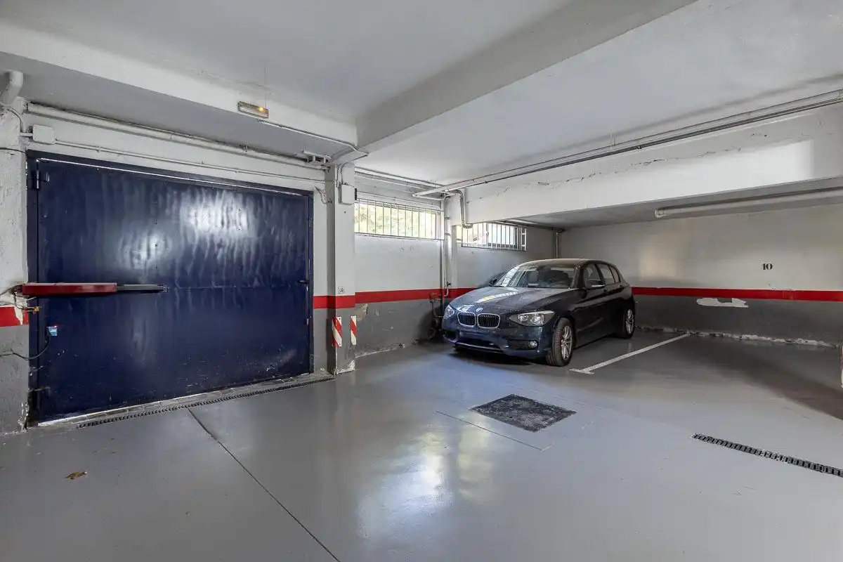 Parking of Flat for sale in Granada  with Air Conditioner, Heating and Storage room