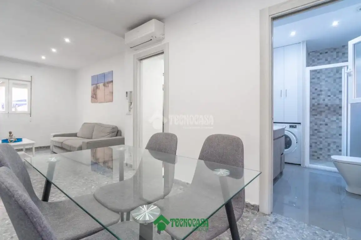 Flat en C. Alonso Ojeda, Oliveros - Altamira photo 4