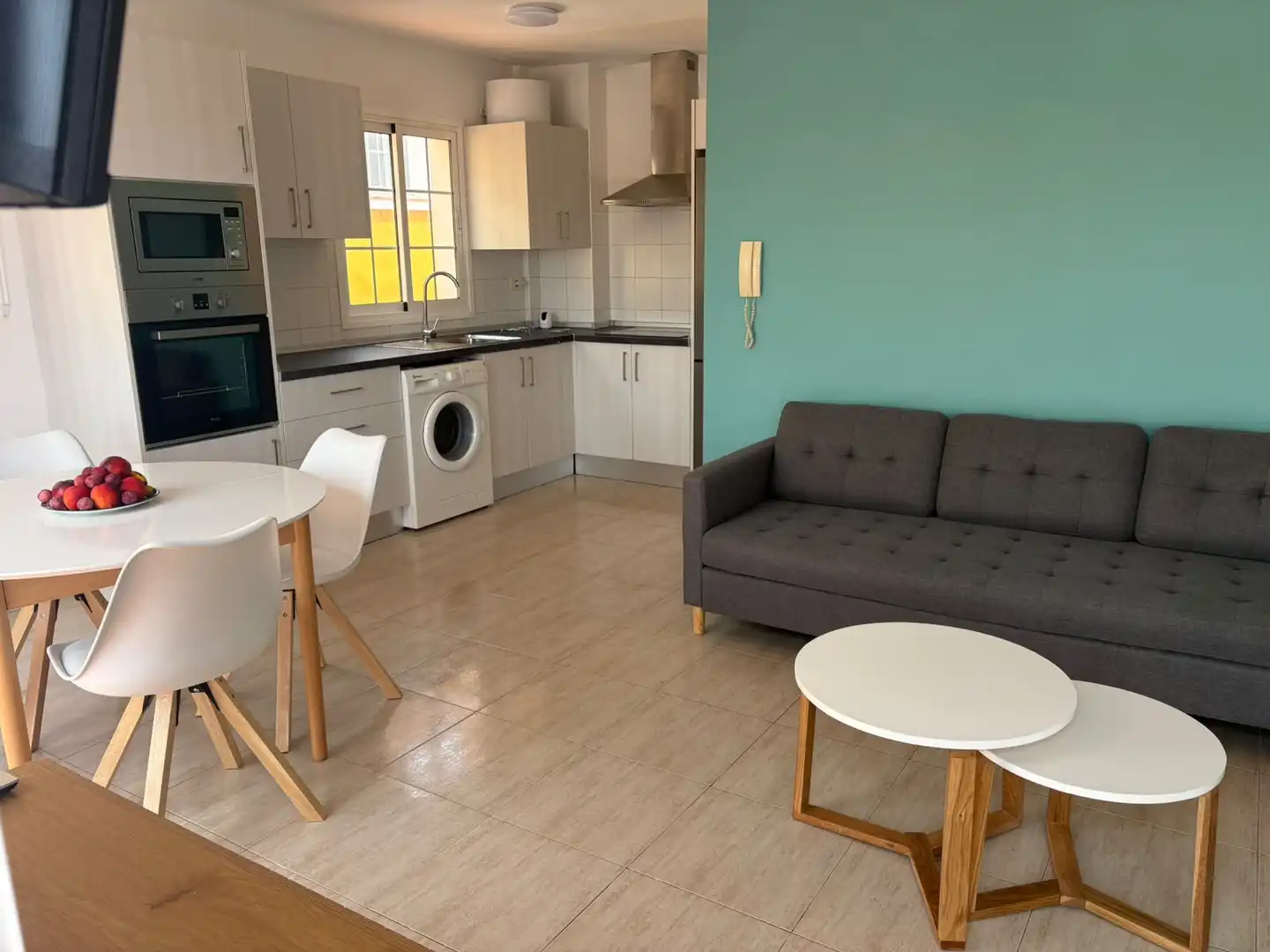 Wohnzimmer von Wohnung zur Miete in Arico mit Terrasse, Schwimmbad und Möbliert