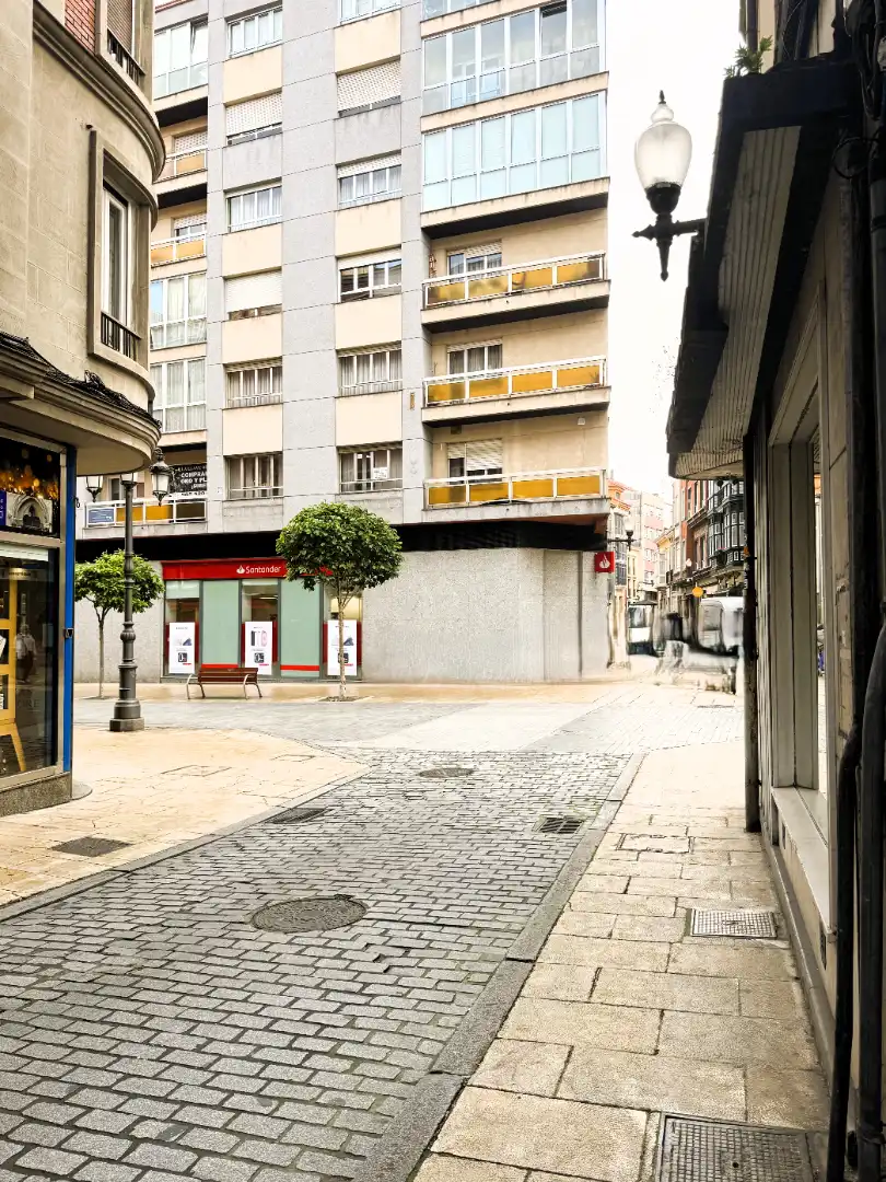 Gewerbefläche zum Verkauf in Calle Cabruñana 2, imagen 3