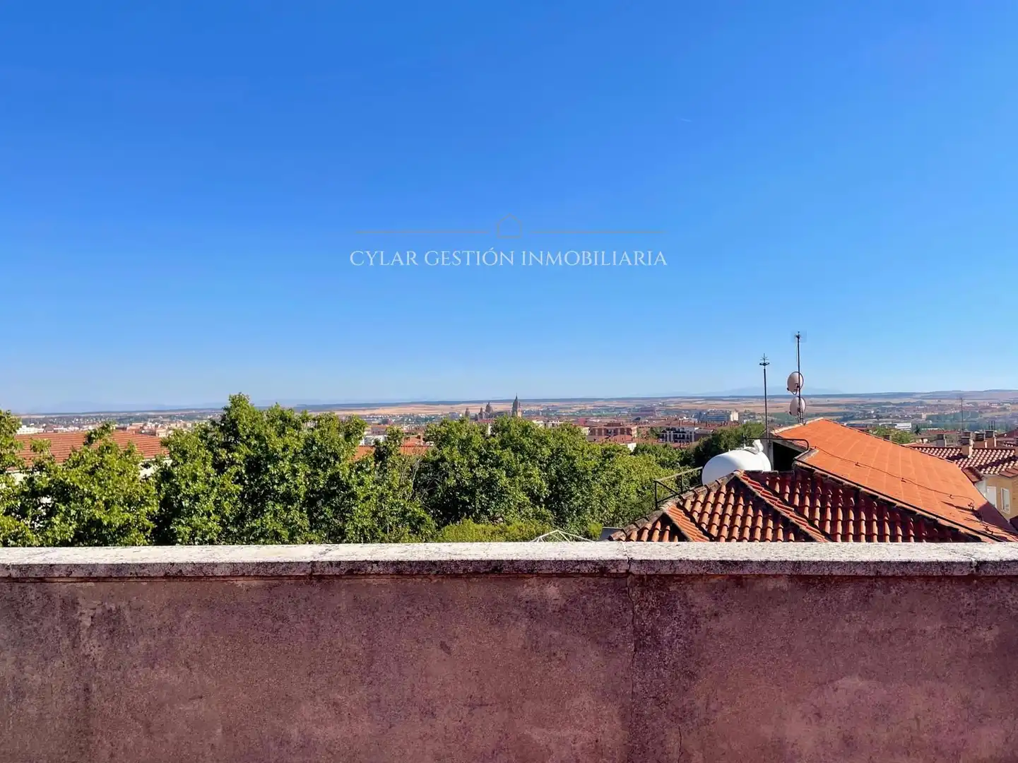 Exterior view of Flat for sale in Salamanca  with Heating, Terrace and Furnished