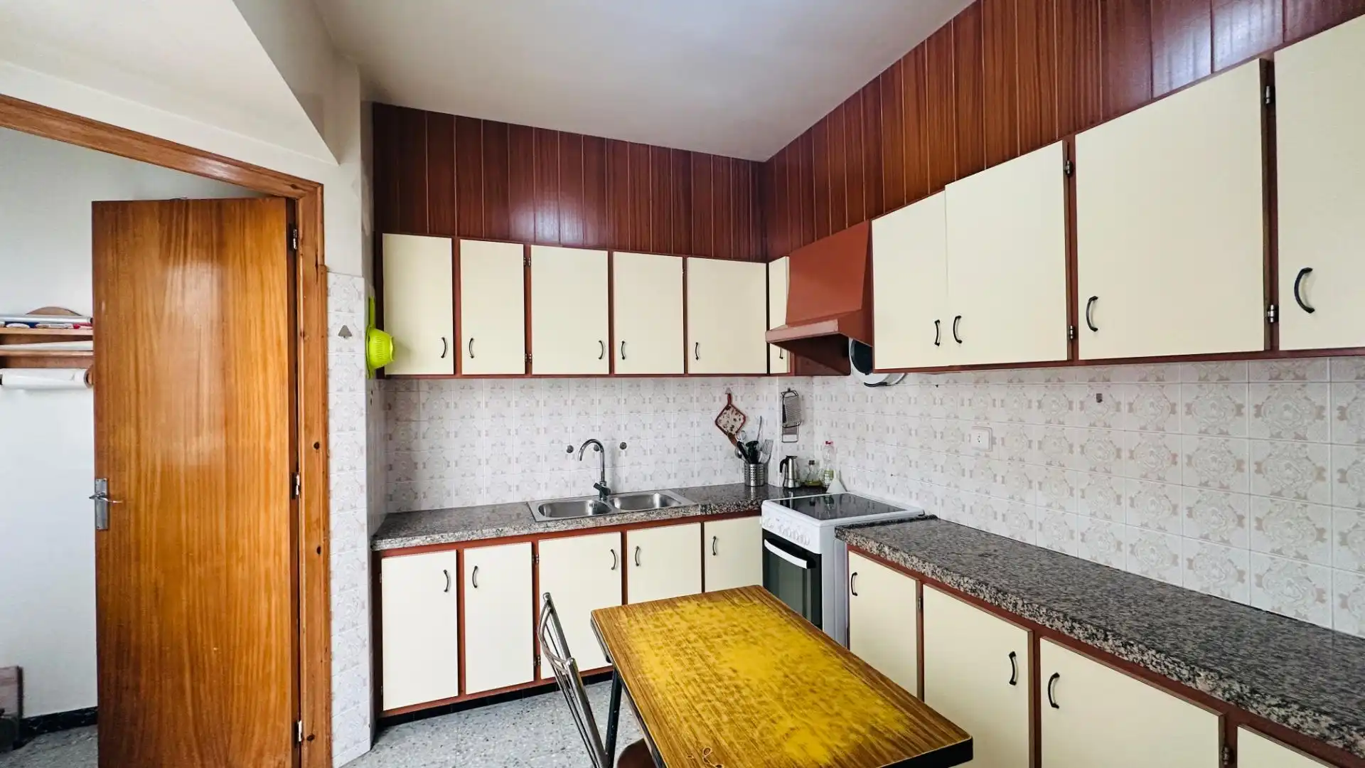 Cuina de Casa o xalet en venda en Amposta amb Aire condicionat, Calefacció i Moblat