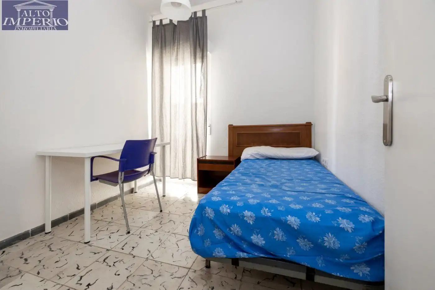 Habitación de Piso de alquiler en Granada