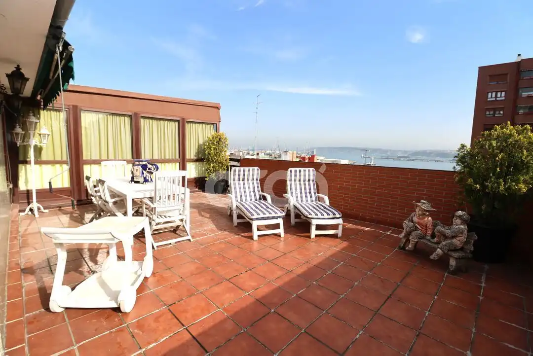 Terraza de Ático en venta en Santurtzi  con Calefacción, Terraza y Amueblado