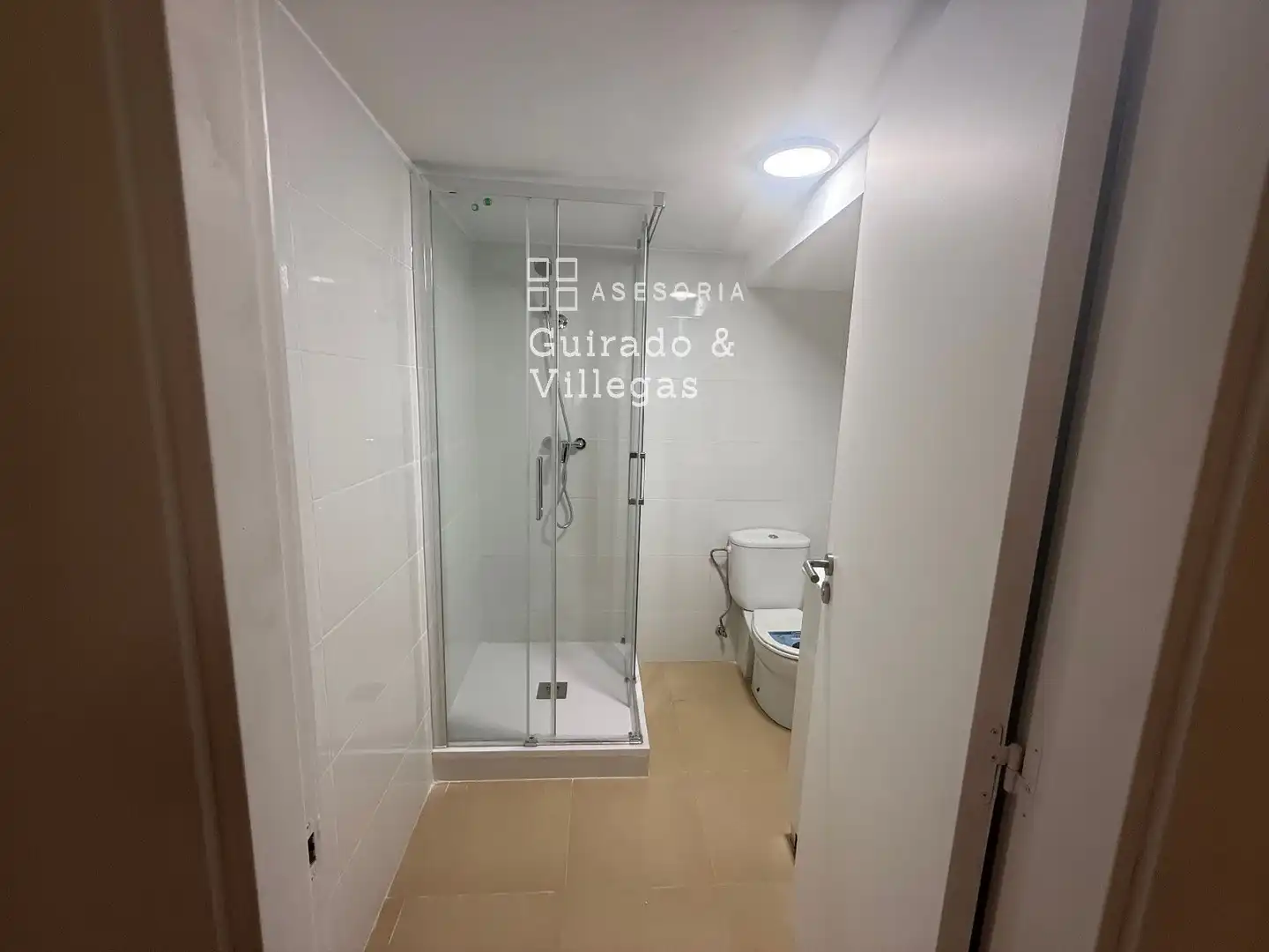 Baño de Local en venta en Barcelona